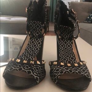 TORRID Black and White block Hell with gold Studs